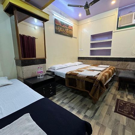 The Golden Lodge Varanasi Dış mekan fotoğraf