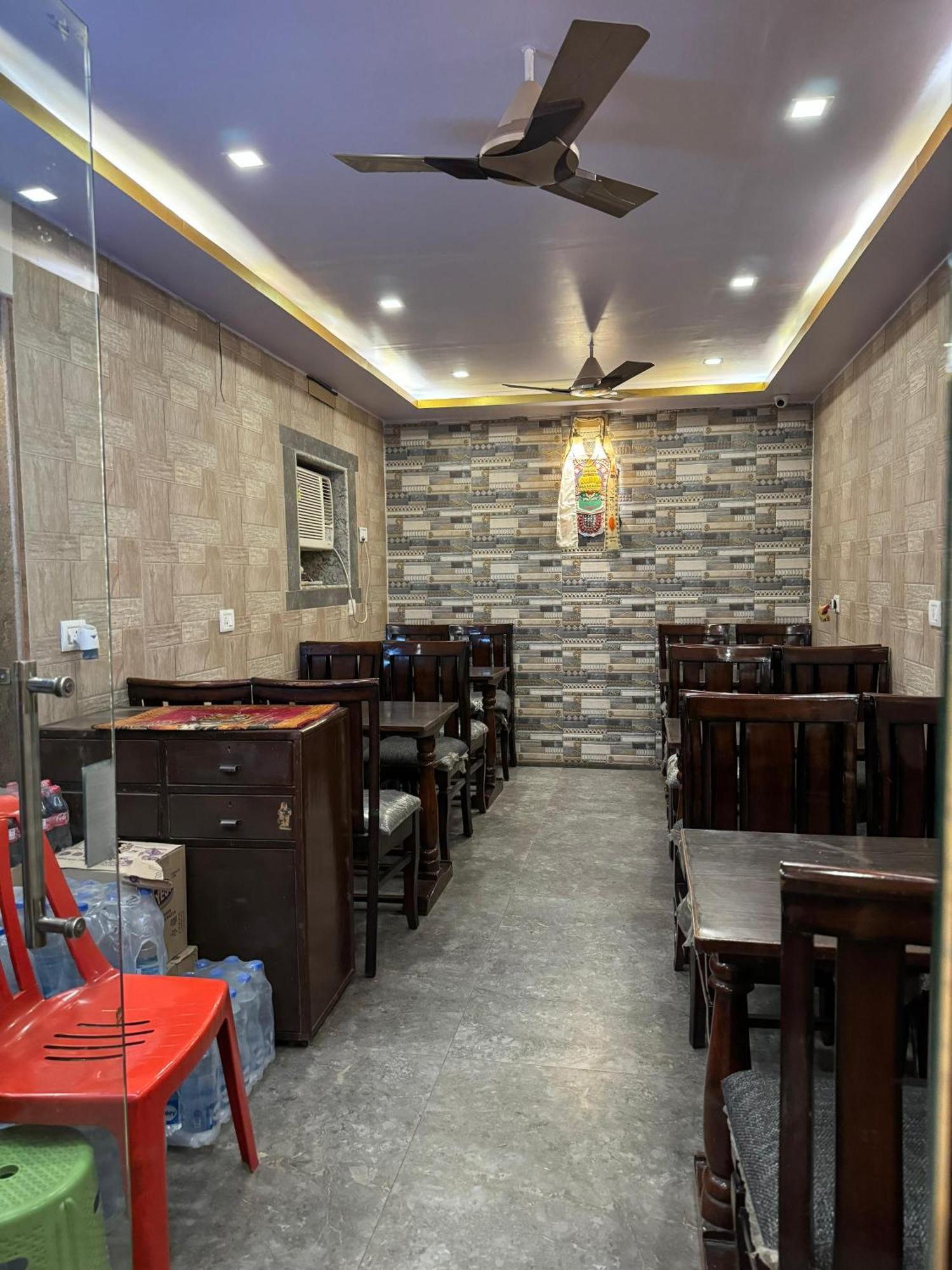 The Golden Lodge Varanasi Dış mekan fotoğraf