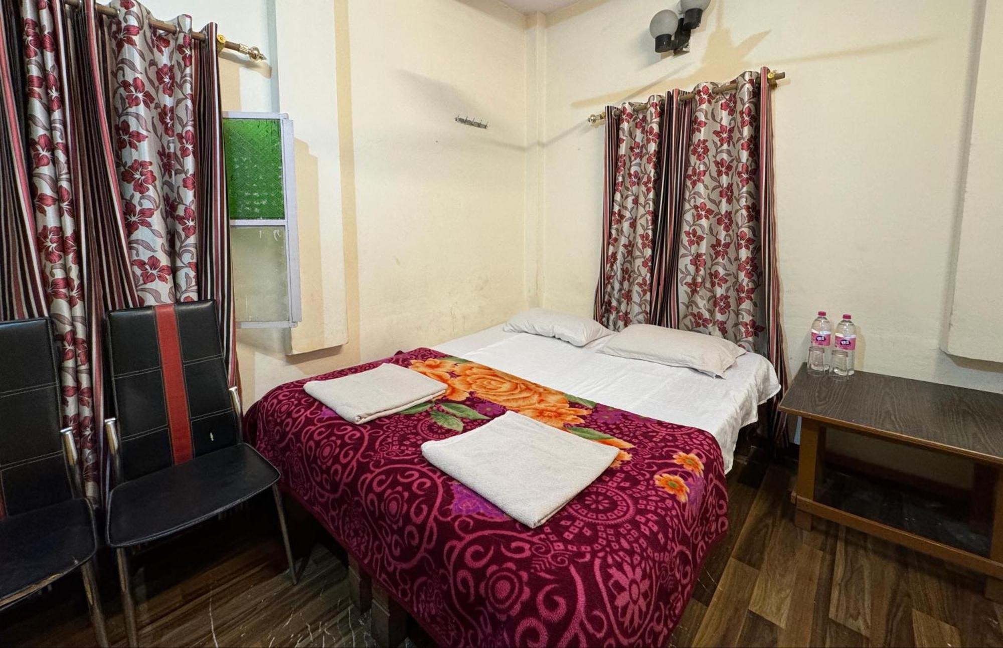 The Golden Lodge Varanasi Dış mekan fotoğraf