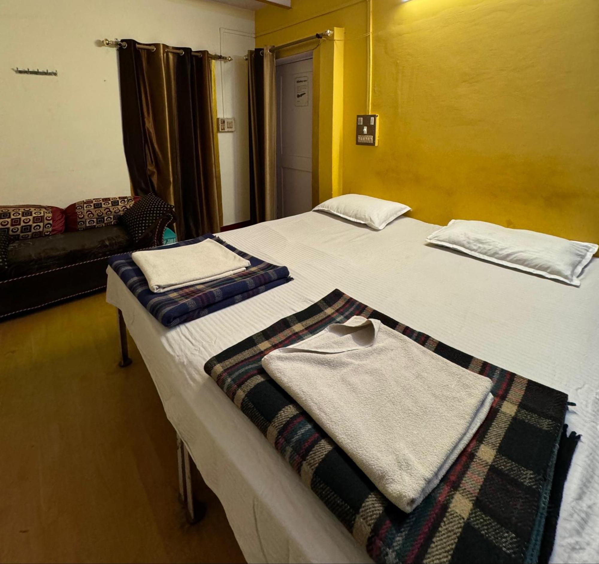 The Golden Lodge Varanasi Dış mekan fotoğraf